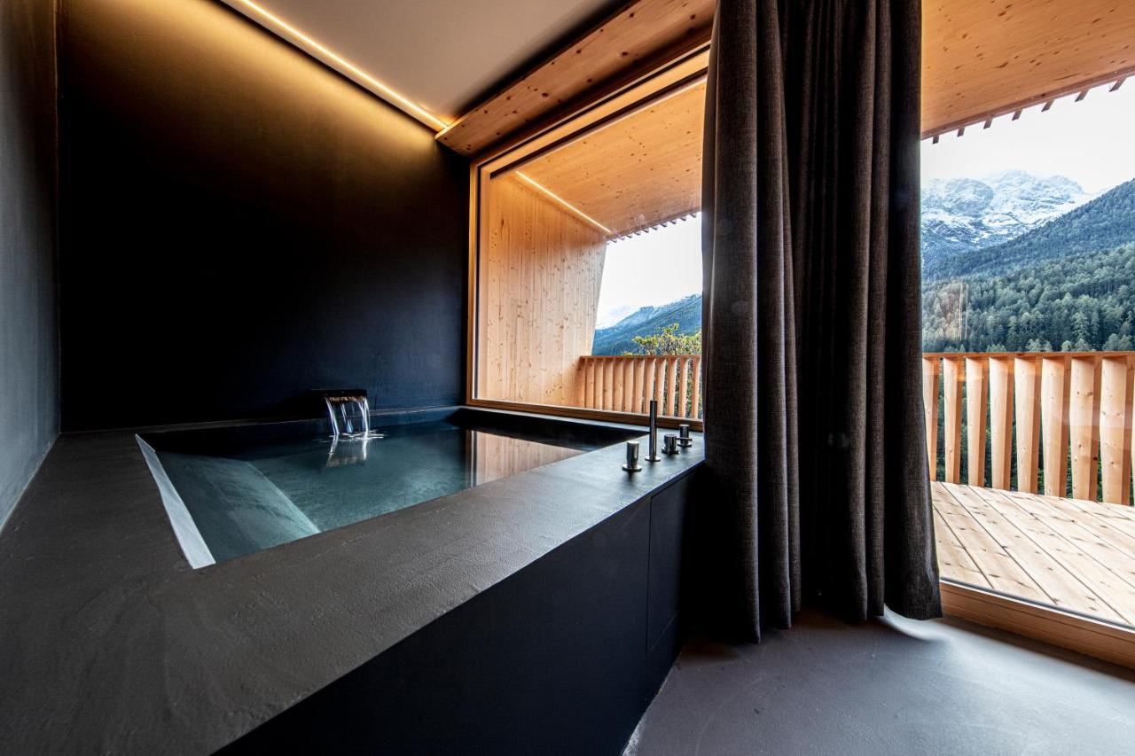 Hotel Arnica Scuol - Adults Only Dış mekan fotoğraf