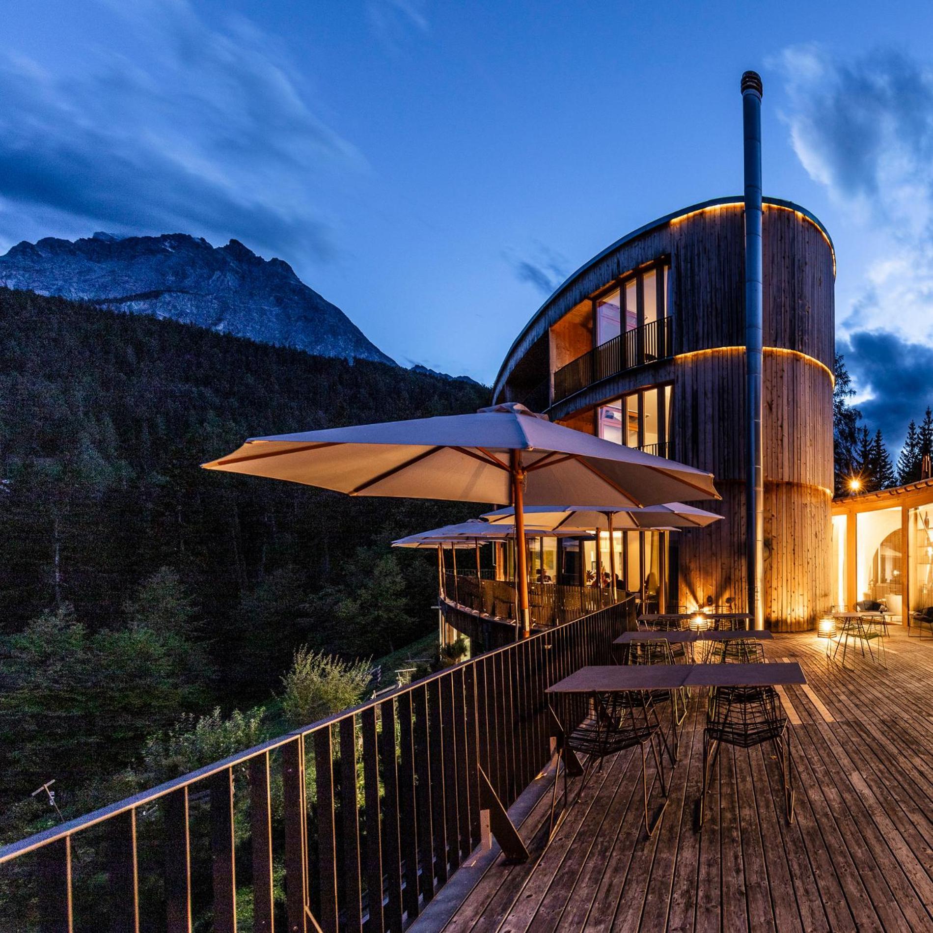 Hotel Arnica Scuol - Adults Only Dış mekan fotoğraf