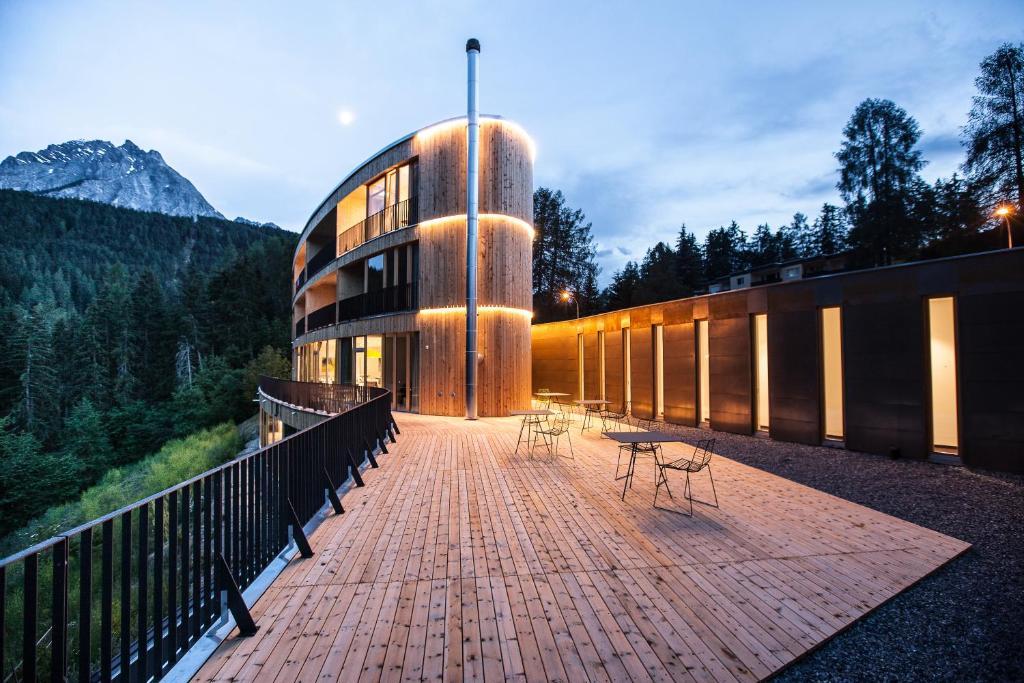 Hotel Arnica Scuol - Adults Only Dış mekan fotoğraf